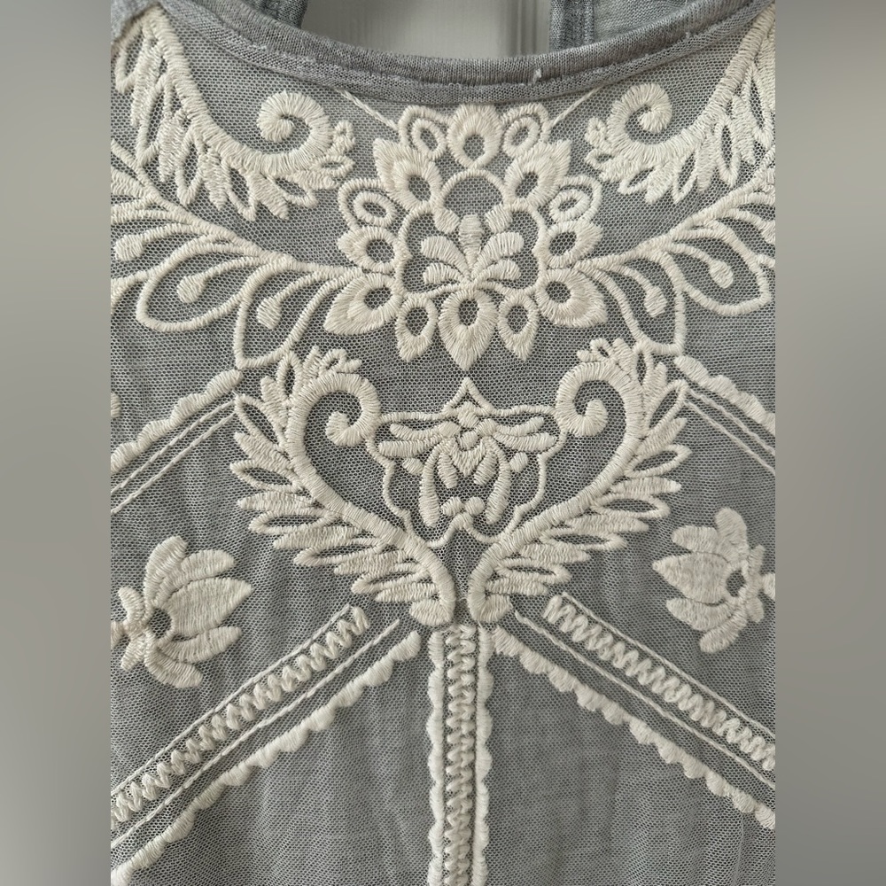 NWT Altar'd State Gray Lace Detail Top with Bell Sleeves - Picture 4 of 10